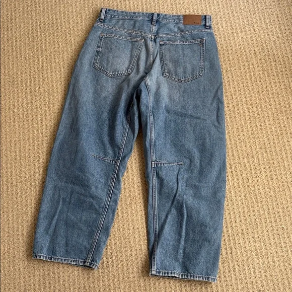 NWT Madewell The Curvy Darted Barrel-Leg Jean Dobbins Wash - Picture 5 of 5